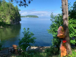 Finlays Cove on the Lake